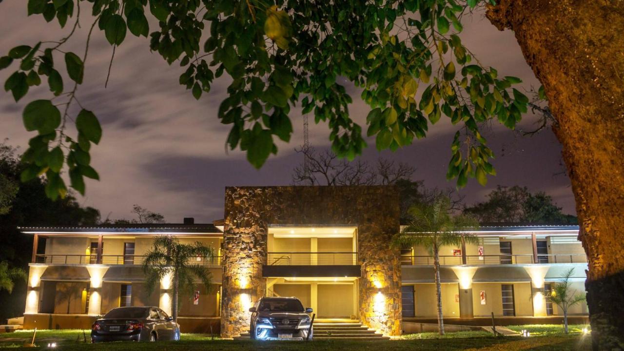 Pirayu Hotel & Resort Puerto Iguazu Exterior photo
